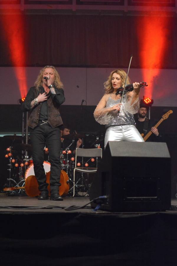 Inflagranti přivezly do Pardubic vánoční atmosféru, jejich hostem byl Josef Vojtek