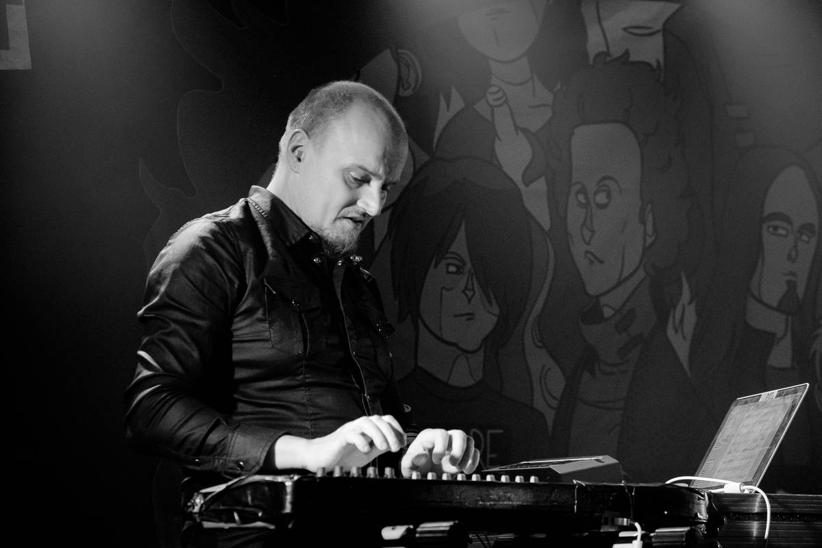 Waltari zahájili v Rock Café české miniturné