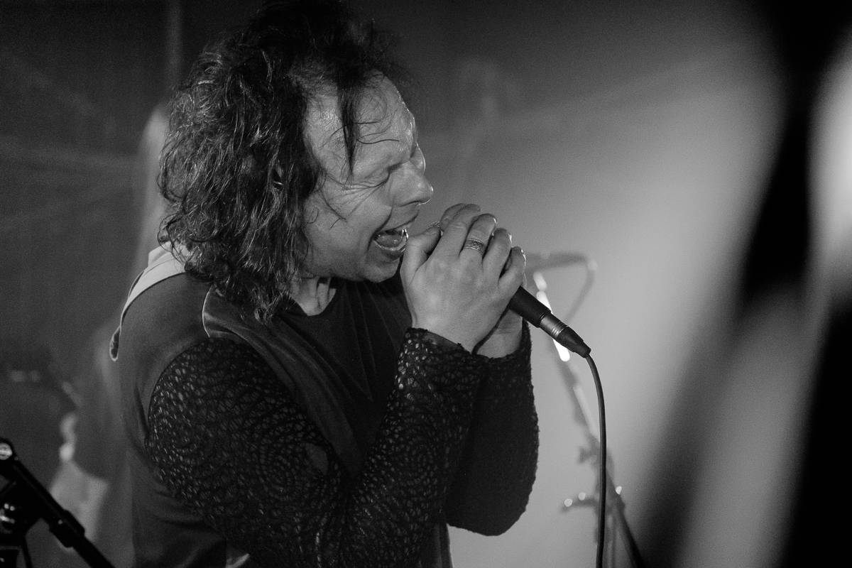 Waltari zahájili v Rock Café české miniturné