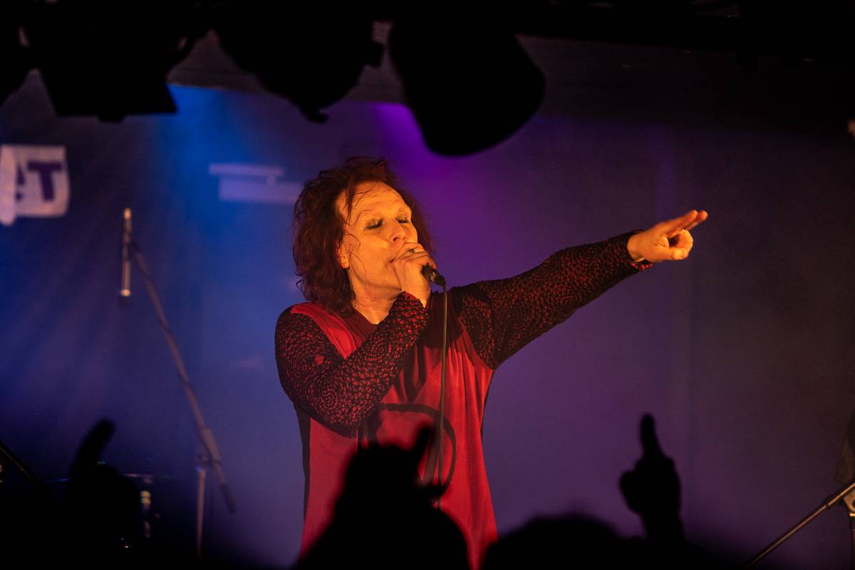 Waltari zahájili v Rock Café české miniturné