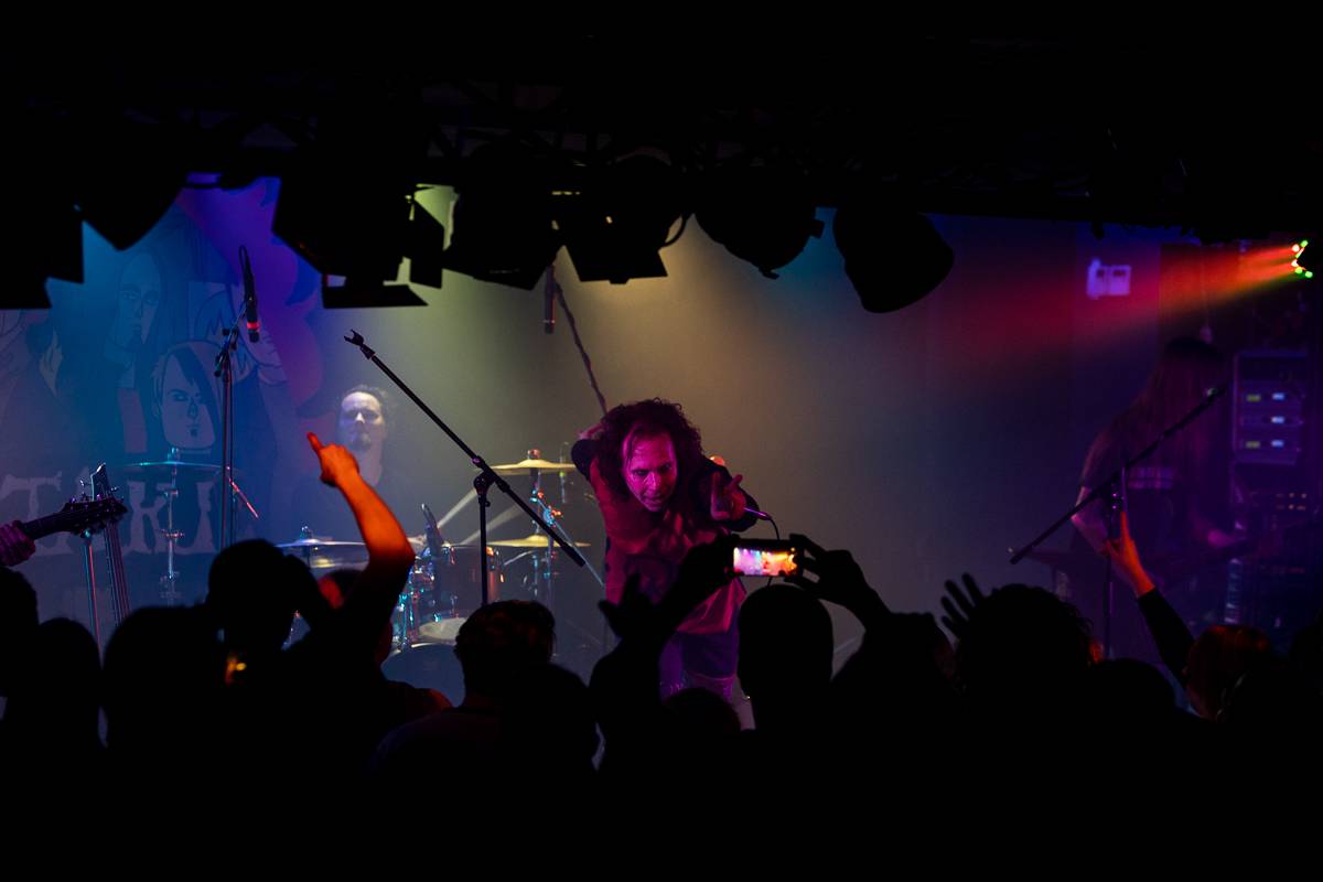 Waltari zahájili v Rock Café české miniturné