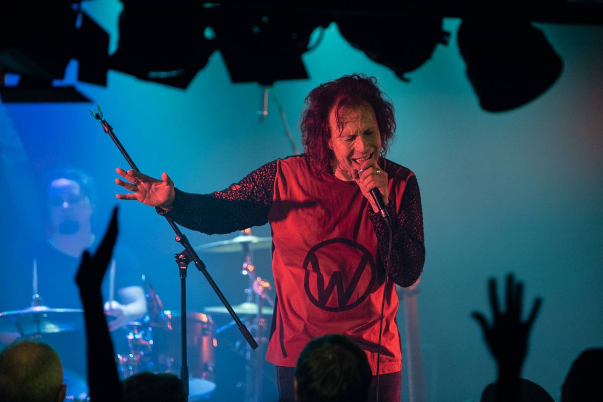 Waltari zahájili v Rock Café české miniturné