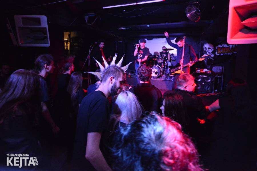 Punkové Vánoce: Party Kids and Heroes Punkrock X-mas ovládla Storm