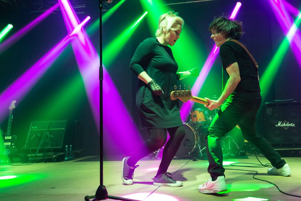 Tata Bojs pokračují v oslavách třicetin: Koncertem v galerii DOX představili svou výstavu