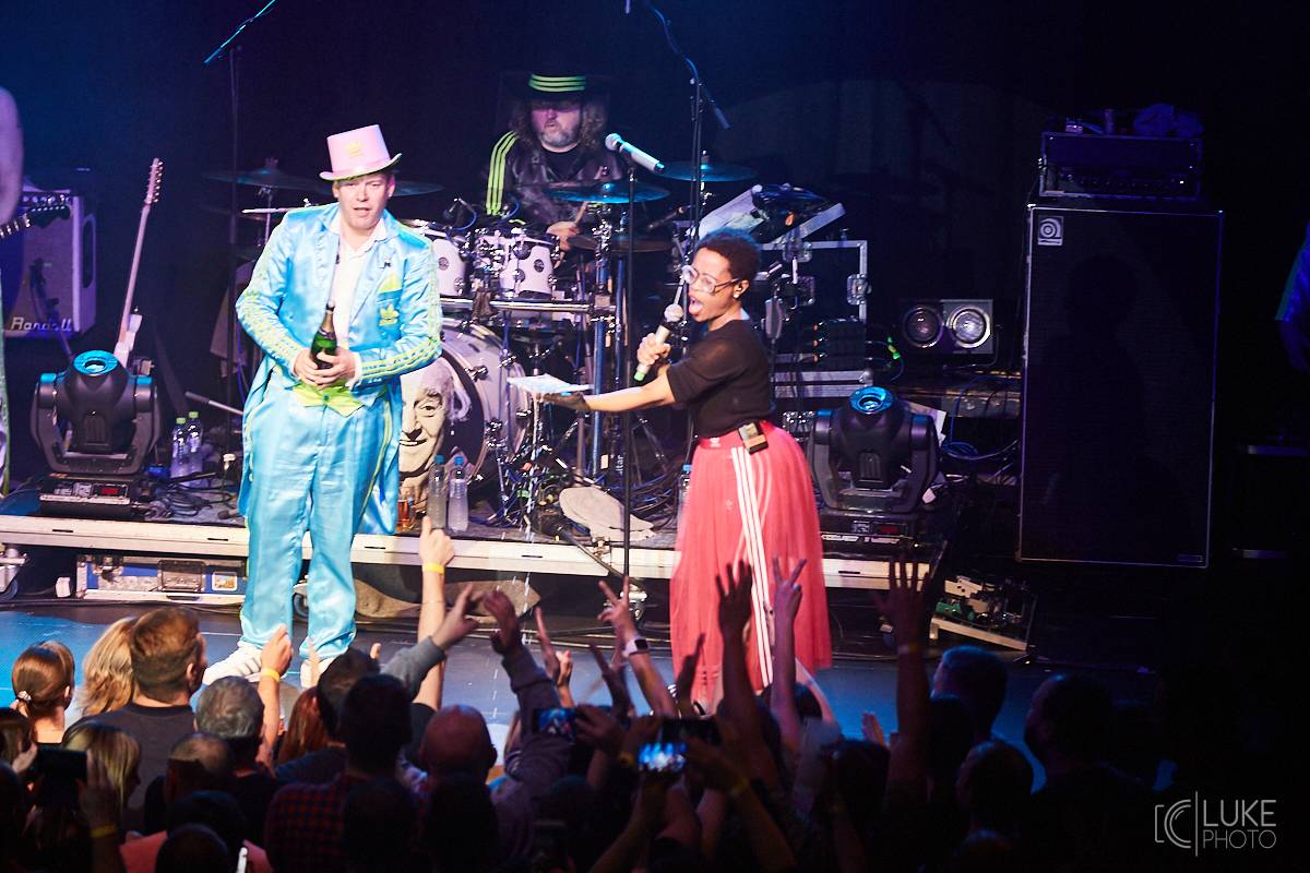 Monkey Business zakončili turné Maximum Power v Brně, diváci nosili Matěje Rupperta na rukou