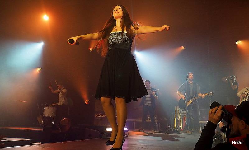 Jelen vyprodal Forum Karlín, s Míšou Tučnou zahrál i písně jejího otce Michala Tučného