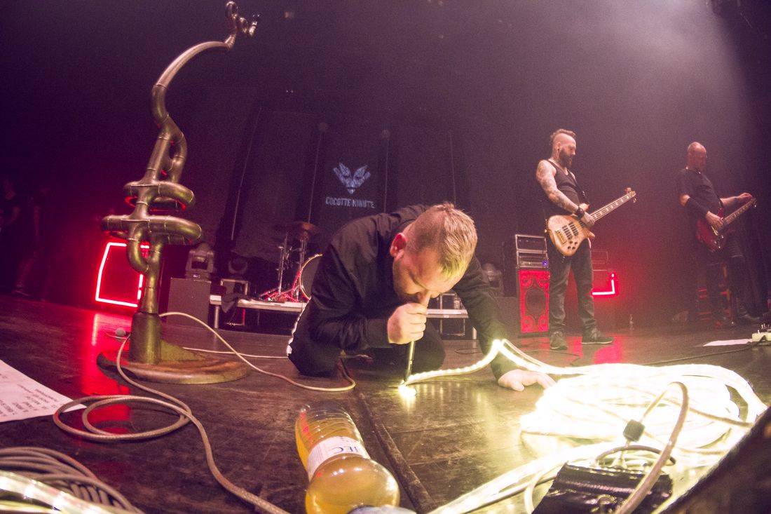 Cocotte Minute v Akropoli: EP Veď mě pokřtila fanynka