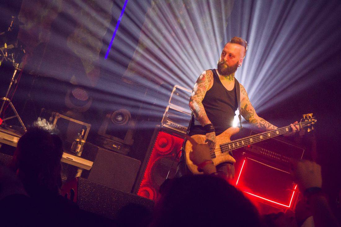 Cocotte Minute v Akropoli: EP Veď mě pokřtila fanynka