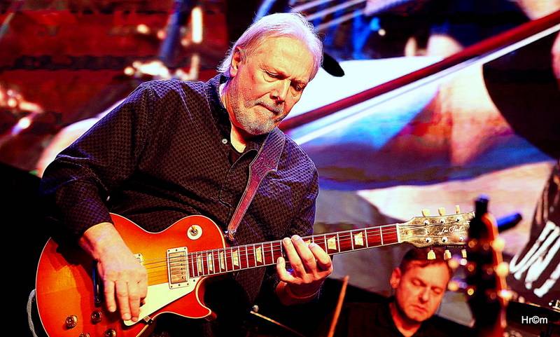 Michal Prokop slavil Vánoce ve Foru Karlín. Jeho hosty byli Matěj Ruppert i Vlasta Redl