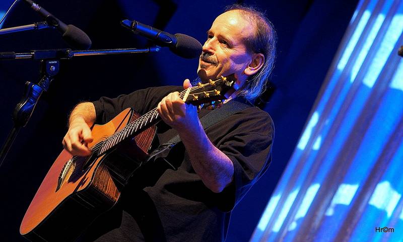 Michal Prokop slavil Vánoce ve Foru Karlín. Jeho hosty byli Matěj Ruppert i Vlasta Redl