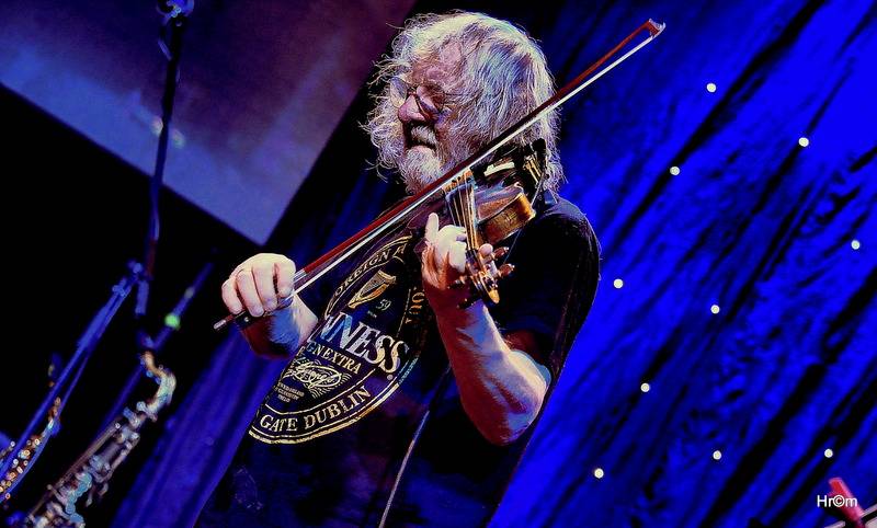 Michal Prokop slavil Vánoce ve Foru Karlín. Jeho hosty byli Matěj Ruppert i Vlasta Redl