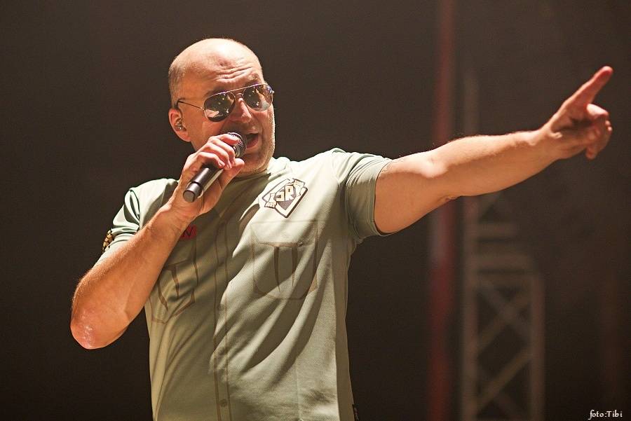 Tři sestry křtili Svobodu ředkvičkám, v Malé sportovní hale obdrželi Zlatou desku