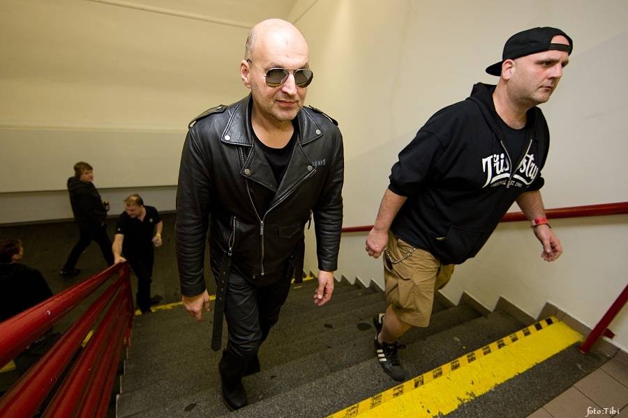 Tři sestry křtili Svobodu ředkvičkám, v Malé sportovní hale obdrželi Zlatou desku