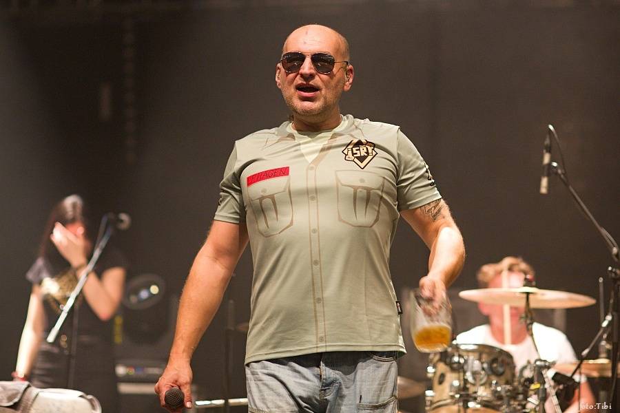 Tři sestry křtili Svobodu ředkvičkám, v Malé sportovní hale obdrželi Zlatou desku