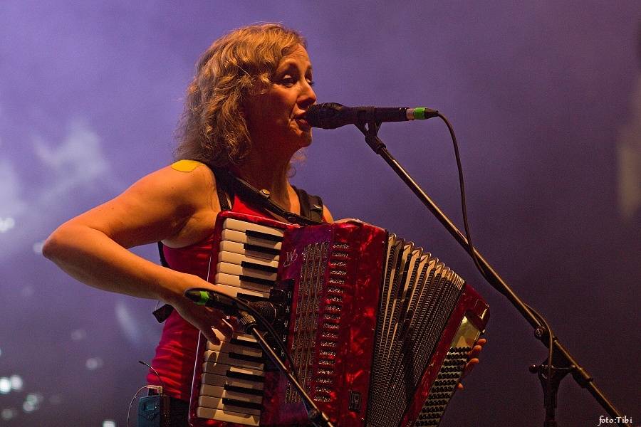 Tři sestry křtili Svobodu ředkvičkám, v Malé sportovní hale obdrželi Zlatou desku