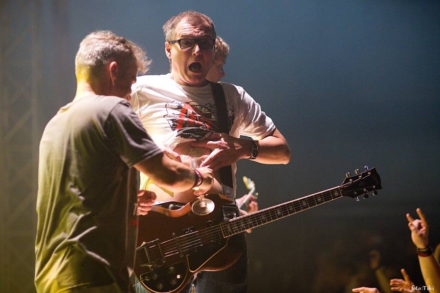 Tři sestry křtili Svobodu ředkvičkám, v Malé sportovní hale obdrželi Zlatou desku