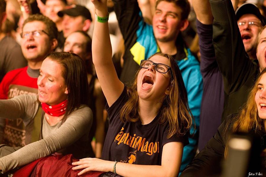 Tři sestry křtili Svobodu ředkvičkám, v Malé sportovní hale obdrželi Zlatou desku