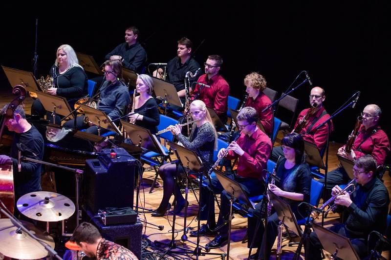 Dan Bárta s Illustratosphere a Komorní filharmonií Pardubice zazářili v pražském Kongresovém centru