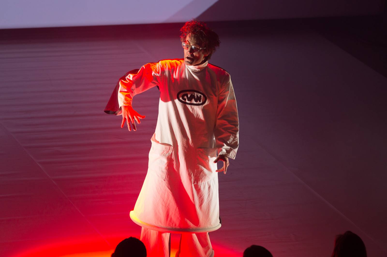 Tata Bojs v doprovodu Dekkadancers odehráli po patnácti letech celé Nanoalbum. Navrch pokřtili vinyl