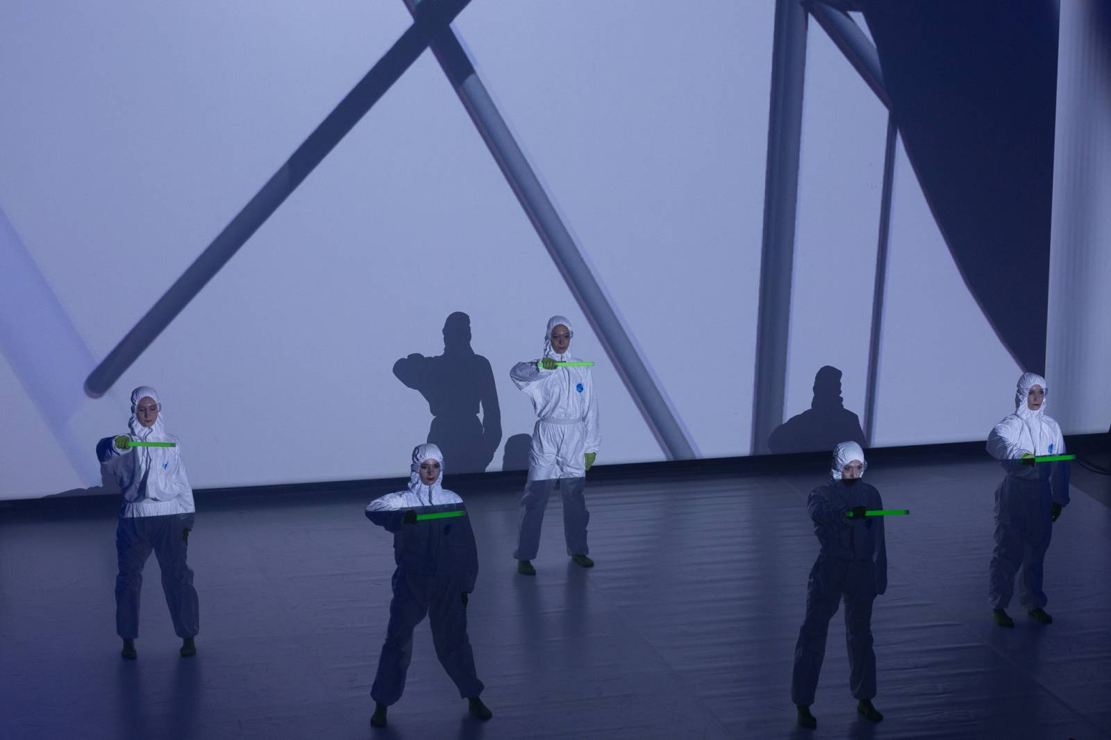 Tata Bojs v doprovodu Dekkadancers odehráli po patnácti letech celé Nanoalbum. Navrch pokřtili vinyl