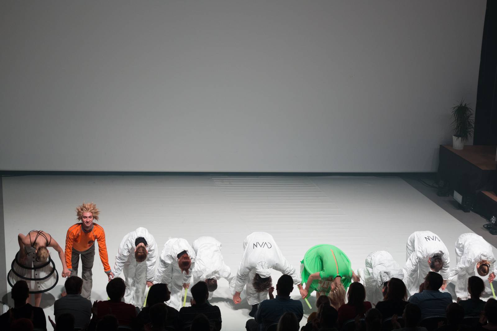 Tata Bojs v doprovodu Dekkadancers odehráli po patnácti letech celé Nanoalbum. Navrch pokřtili vinyl