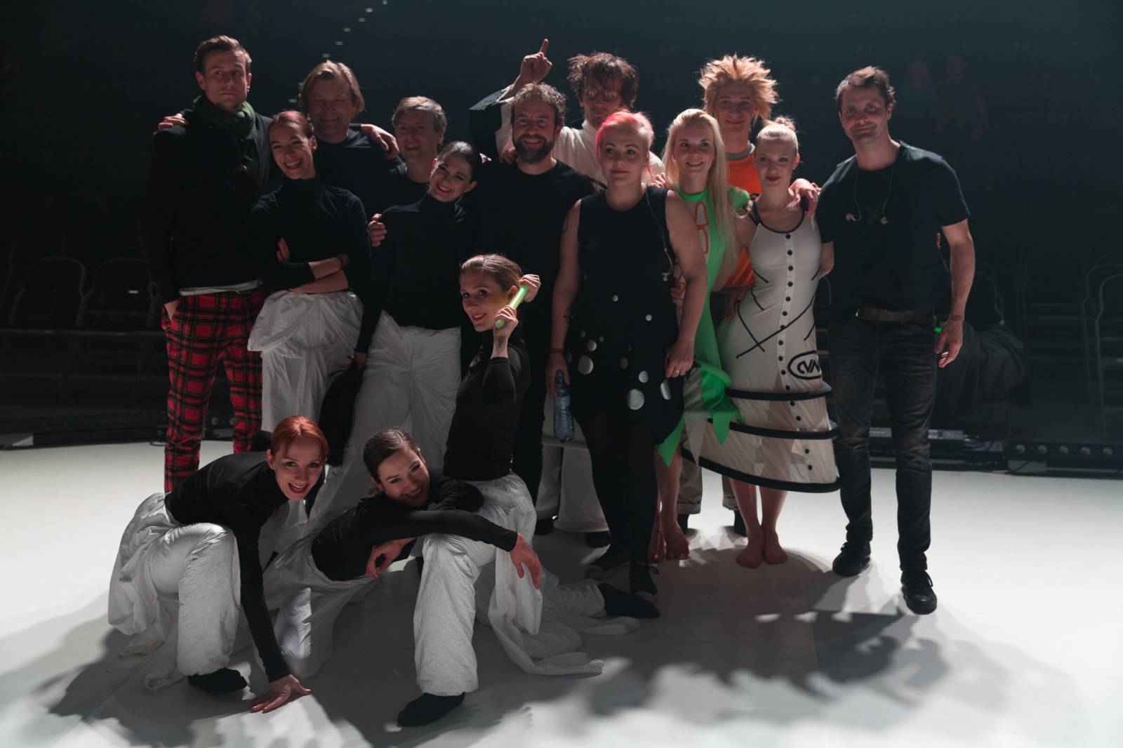 Tata Bojs v doprovodu Dekkadancers odehráli po patnácti letech celé Nanoalbum. Navrch pokřtili vinyl