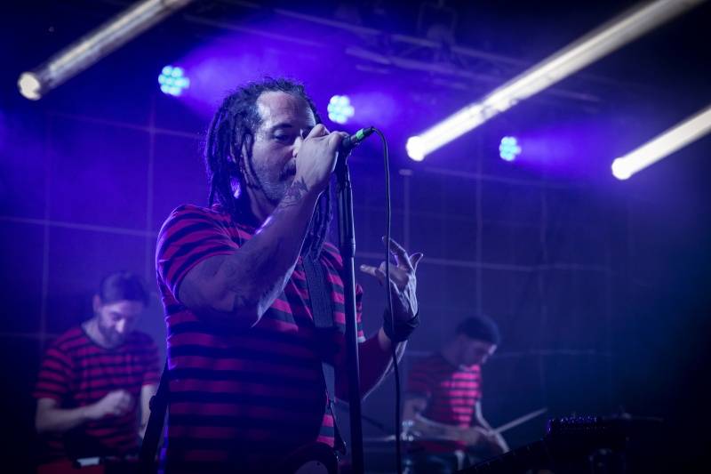 Mandrage oprášili staré hity. V Pardubicích s nimi zpíval celý klub