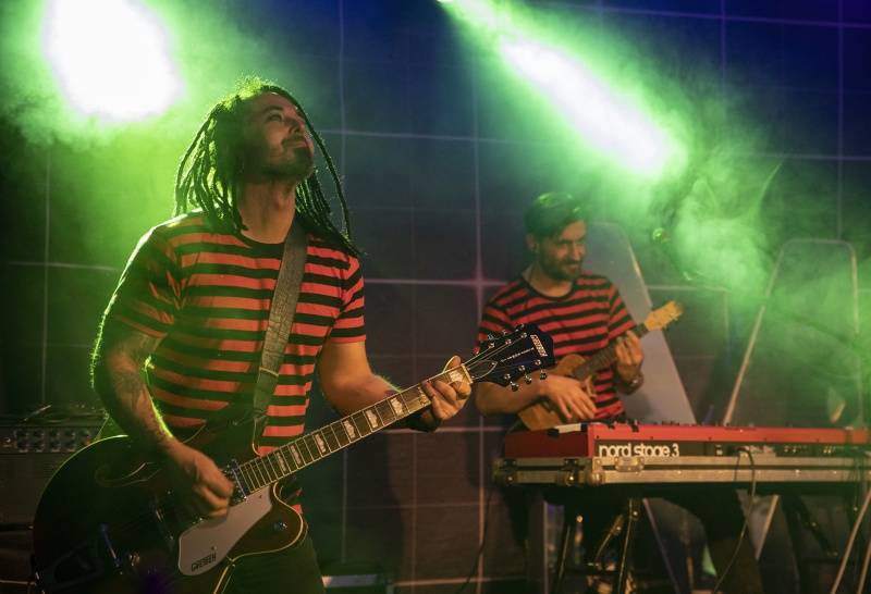 Mandrage oprášili staré hity. V Pardubicích s nimi zpíval celý klub