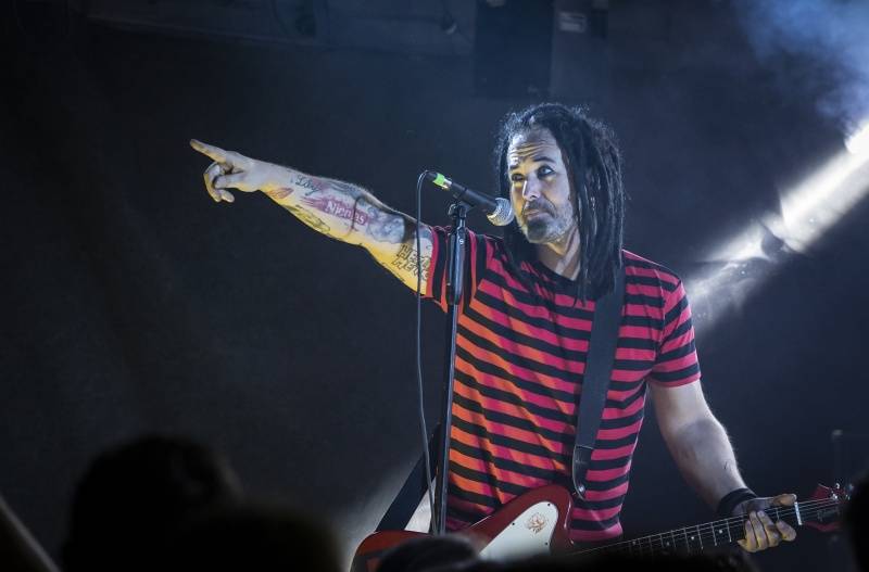 Mandrage oprášili staré hity. V Pardubicích s nimi zpíval celý klub