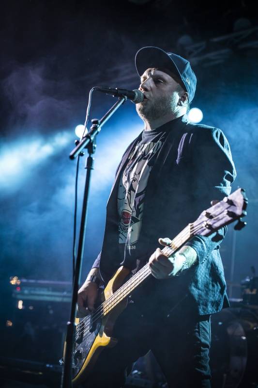 Mandrage oprášili staré hity. V Pardubicích s nimi zpíval celý klub