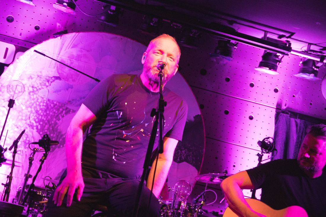 David Koller odstartoval akustickou sérii koncertů v JazzDocku