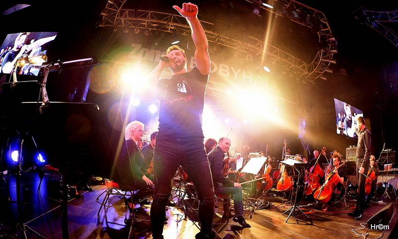 Rocksymphony v Brně spojila rockové evergreeny s orchestrem. Zpívali Noid a Marta Jandová