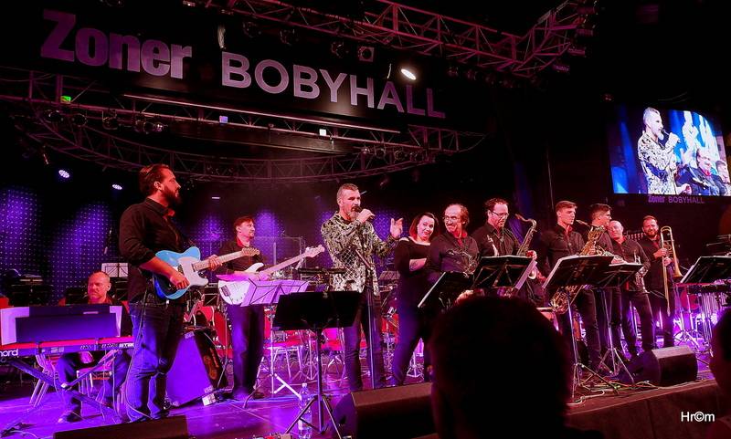 Rocksymphony v Brně spojila rockové evergreeny s orchestrem. Zpívali Noid a Marta Jandová