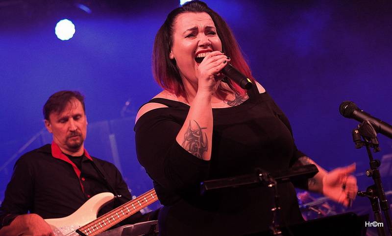 Rocksymphony v Brně spojila rockové evergreeny s orchestrem. Zpívali Noid a Marta Jandová