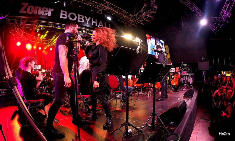 Rocksymphony v Brně spojila rockové evergreeny s orchestrem. Zpívali Noid a Marta Jandová