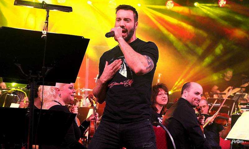 Rocksymphony v Brně spojila rockové evergreeny s orchestrem. Zpívali Noid a Marta Jandová