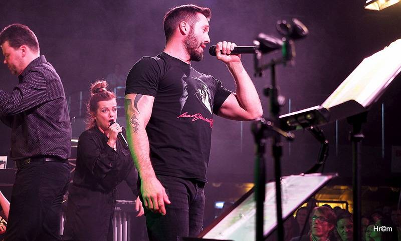 Rocksymphony v Brně spojila rockové evergreeny s orchestrem. Zpívali Noid a Marta Jandová