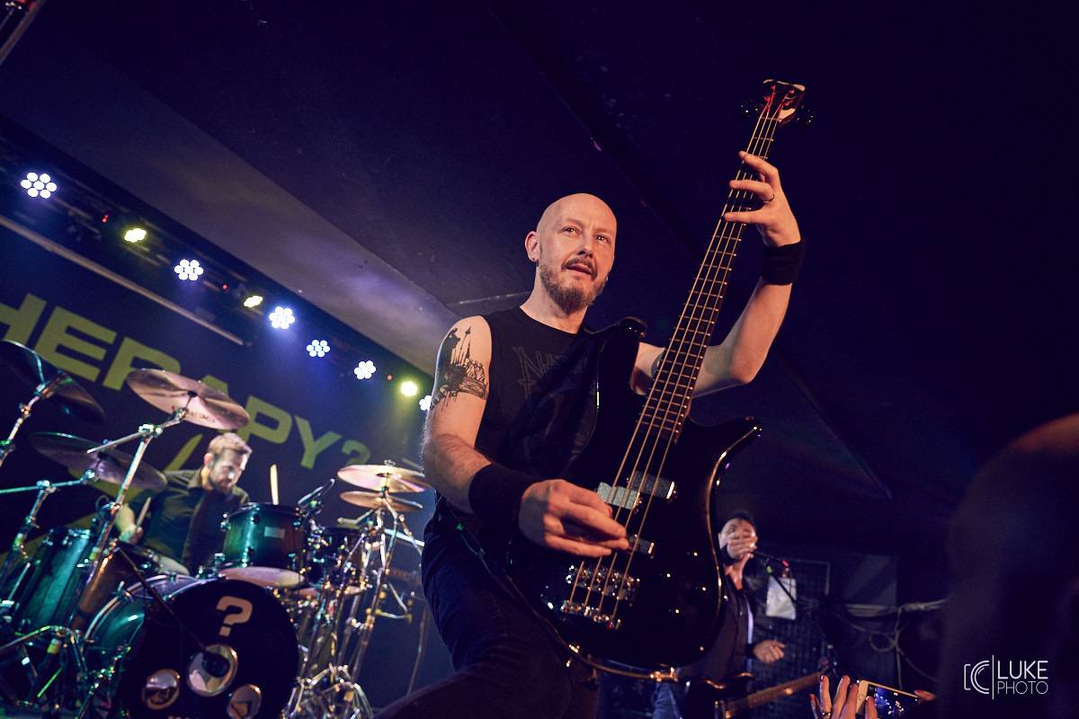 Therapy? po třech letech v Praze: V Rock Café představili novou desku Cleave