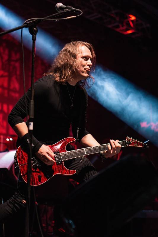 Metallica Tribute Show ve Foru Karlín spojila metal se symfonickým orchestrem