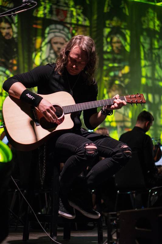 Metallica Tribute Show ve Foru Karlín spojila metal se symfonickým orchestrem