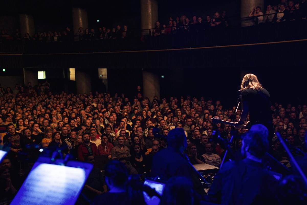 Metallica Tribute Show ve Foru Karlín spojila metal se symfonickým orchestrem