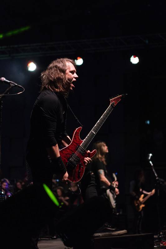 Metallica Tribute Show ve Foru Karlín spojila metal se symfonickým orchestrem