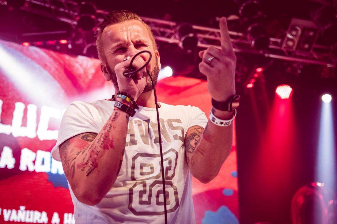 Megaton Fashion Show: Rockové hvězdy předvedly svůj mechandising a podpořily děti z projektu Bojovat srdcem