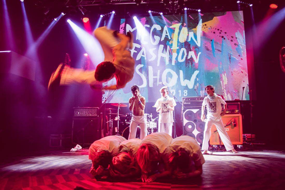 Megaton Fashion Show: Rockové hvězdy předvedly svůj mechandising a podpořily děti z projektu Bojovat srdcem