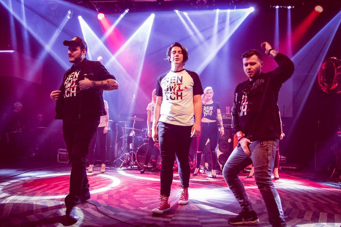 Megaton Fashion Show: Rockové hvězdy předvedly svůj mechandising a podpořily děti z projektu Bojovat srdcem