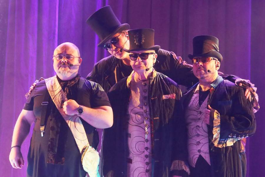 Vokální soubor 4TET s novou show vyprodal hodonínský kulturní dům