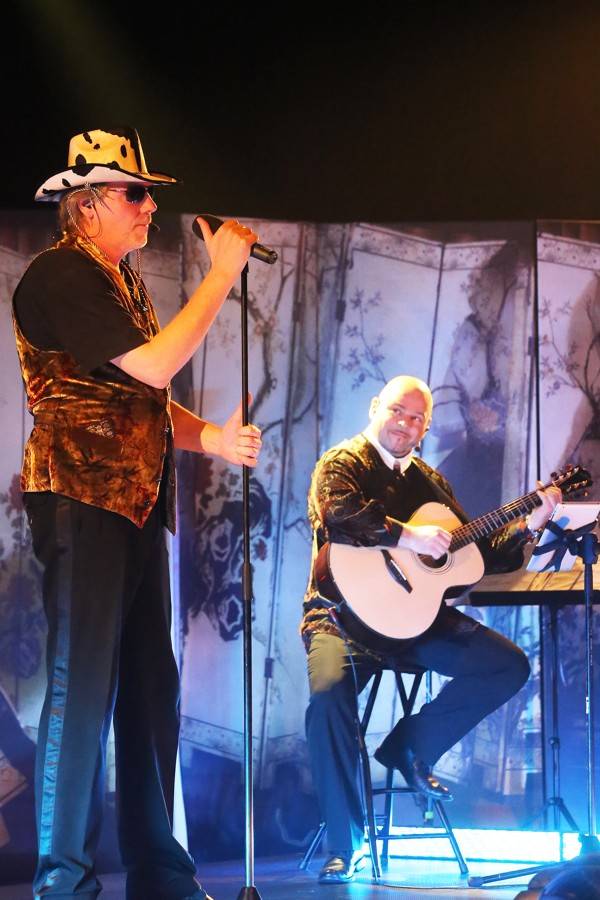 Vokální soubor 4TET s novou show vyprodal hodonínský kulturní dům