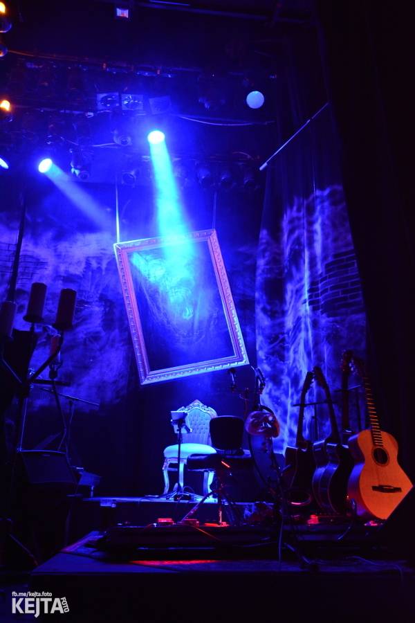 Škwor: Akustický koncert s klavírem a violoncellem strhl pražskou Akropoli