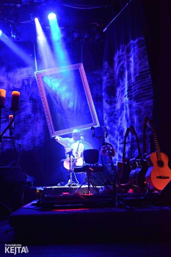 Škwor: Akustický koncert s klavírem a violoncellem strhl pražskou Akropoli