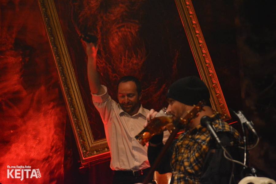 Škwor: Akustický koncert s klavírem a violoncellem strhl pražskou Akropoli